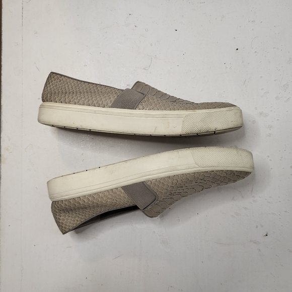 Vince Snake Skin Slip-On Sneaker Size 7 - Picture 10 of 13